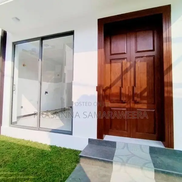 අලංකාර අති සුඛෝපභෝගී නවීනතම නිවස විකිණීමට piliyandala
