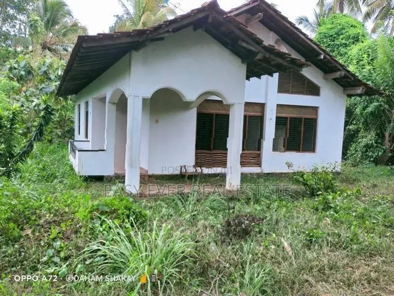 නිවසක් සහිත ඉඩමක් විකිණීමට