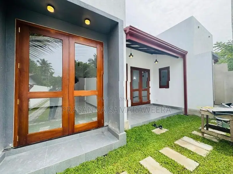 අලංකාර අති සුඛෝපභෝගී නවීනතම සුවිසල් නිවස piliyandala