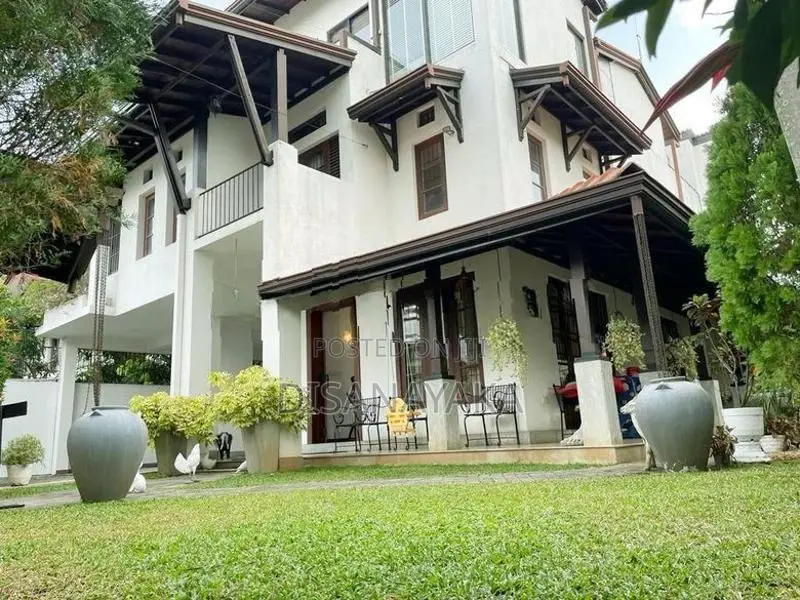 Luxury 3 Storey House for Sale in Ethul Kotte Ds66