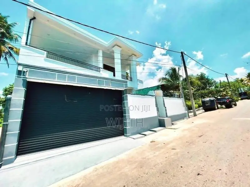 කොටිටාව පොගස්ඔවිට මාර්ගයේ සුපරි මහාල් 3 නිවසක් විකිනිමට