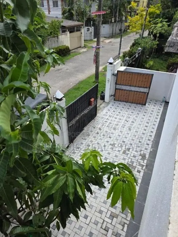 Two Storied House Sale in Ratmalana
