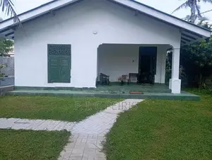 Villa type two bedroom, Restaurant for sale in Dungalpitiya, Negombo.G