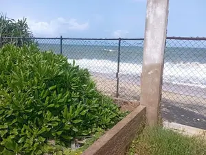 Villa type two bedroom, Restaurant for sale in Dungalpitiya, Negombo.G