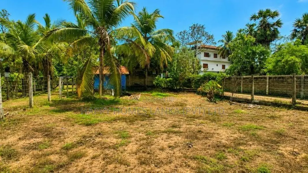 HHL1145 - Land for Sale in Mamangam