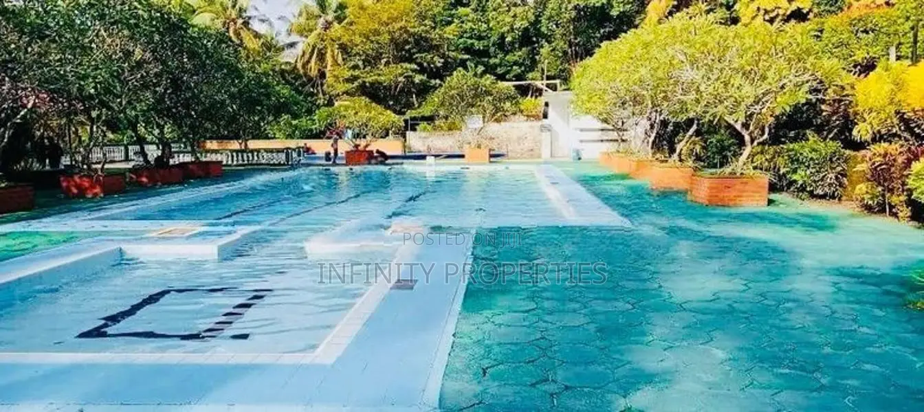 (AF890) Water Facing Hotel for Sale at Moratuwa