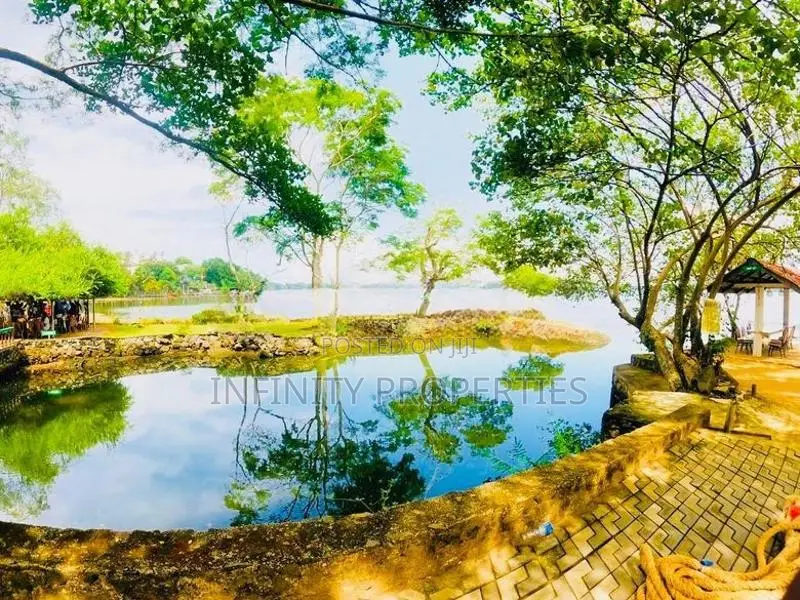 (AF890) Water Facing Hotel for Sale at Moratuwa