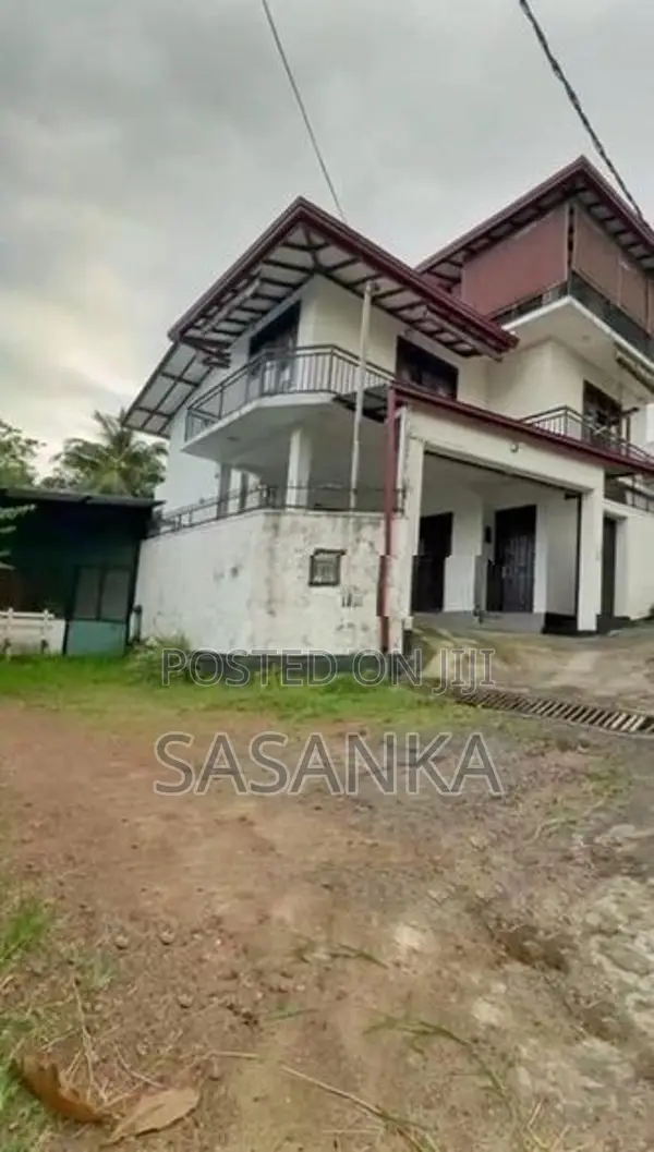 Pannipitiya Palanwatta Three Story Luxury House Available For Sale