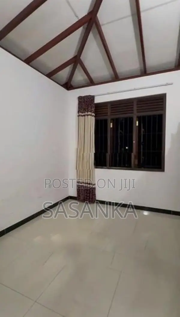 Pannipitiya Palanwatta Three Story Luxury House Available For Sale