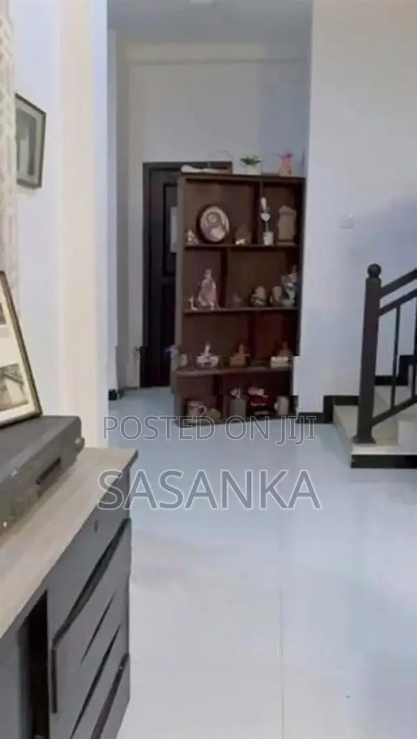 Pannipitiya Palanwatta Three Story Luxury House Available For Sale
