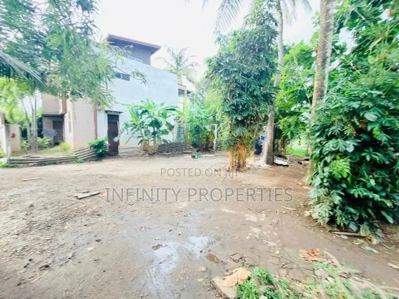 Water Front 13.5 P Land Sale At Delkada Nugegoda