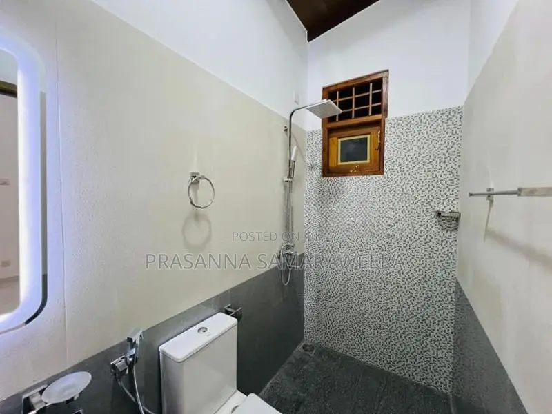 Brand New solid Modern super luxury House-piliyandala