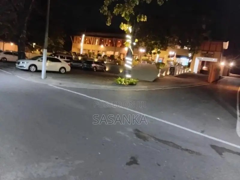 කෑස්බෑව නගරයට ආසන්නව පර්චස් 15 බිම් කොටස් 4 විකිණීමට