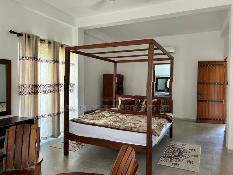 Full furnished Tourist Hotel for Long Term Rental at Hikkaduwa