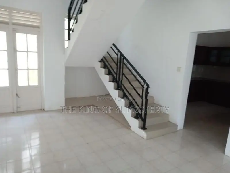 House for sale in Battaramulla ( Pelawatta )