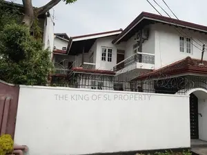 House for sale in Battaramulla ( Pelawatta )
