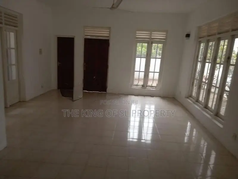 House for sale in Battaramulla ( Pelawatta )