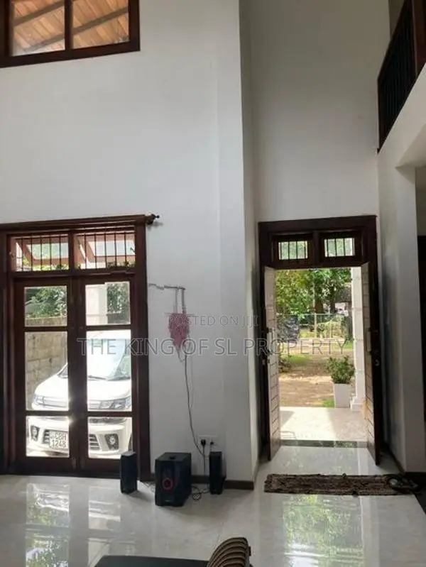 House for sale in Boralesgamuva