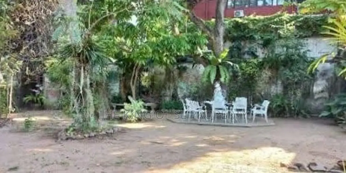 Land for sale in Colombo 10