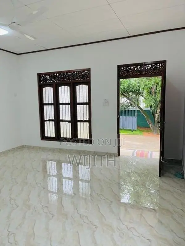 තනිමහල් නිවසක් විකිනිමට මාලබෙි හොරයිෂන් ජාත්‍යන්තර පාසල ආසන්නව
