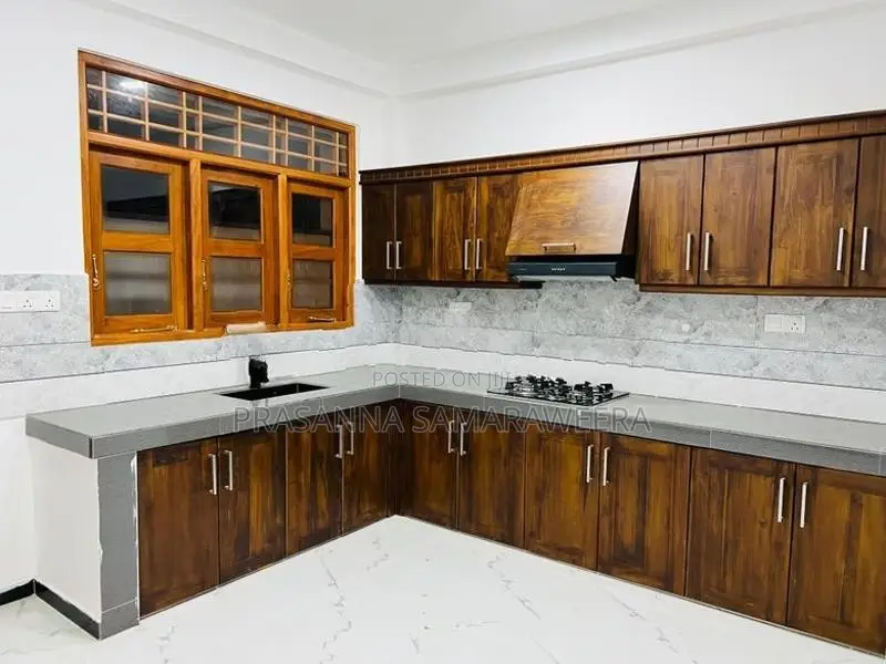 Brand New solid Modern 2 Story House-piliyandala near