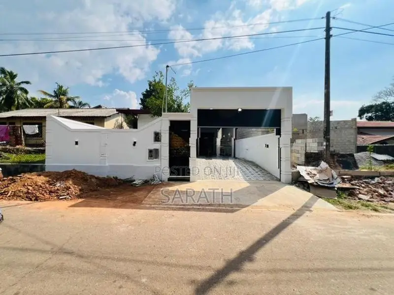 Brand New House For Sale Athurugiriya