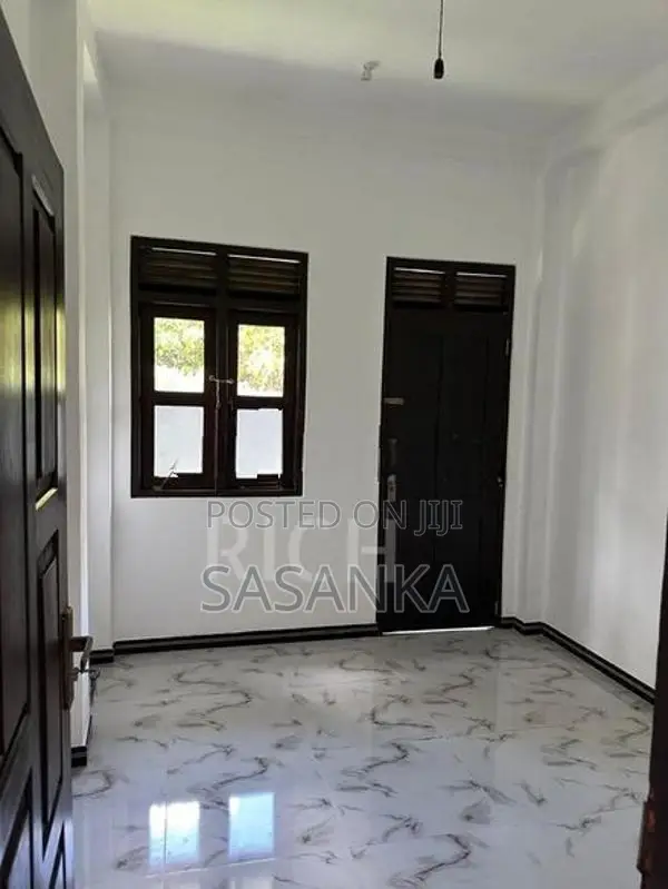 ගොඩගම නාඩුහේන නව නිවස විකිණීමට ඇත