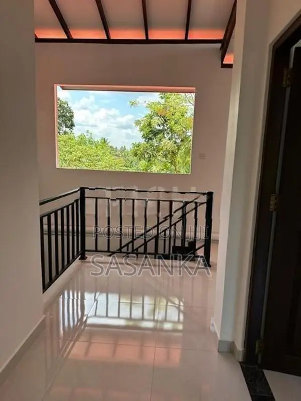 ගොඩගම නාඩුහේන නව නිවස විකිණීමට ඇත