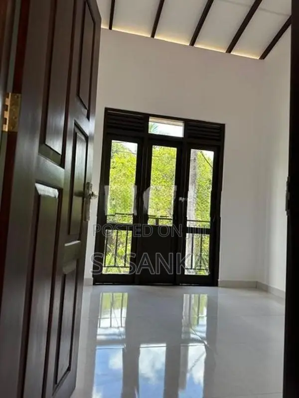 ගොඩගම නාඩුහේන නව නිවස විකිණීමට ඇත