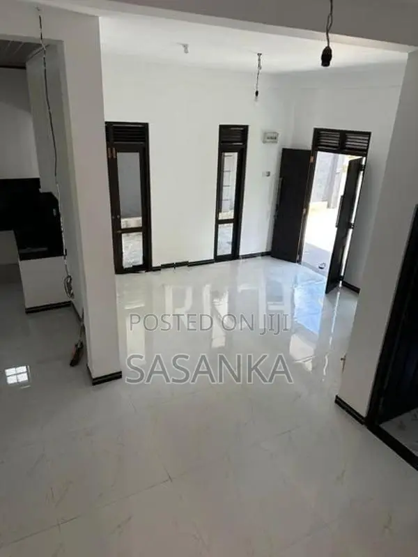 ගොඩගම නාඩුහේන නව නිවස විකිණීමට ඇත