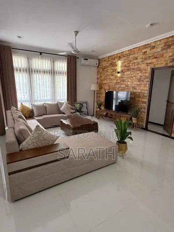 13 P With Luxury House Sale Battaramulla