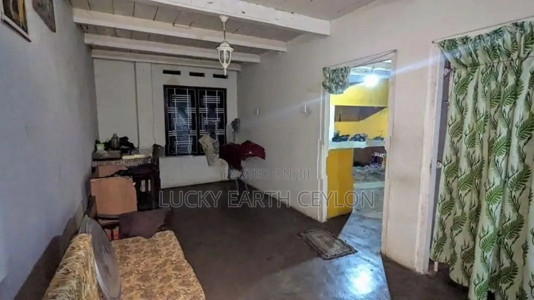 Sale,Karapitiya,Galle, Old Hous & 40 Perch Land For Sale (NZMS3067)