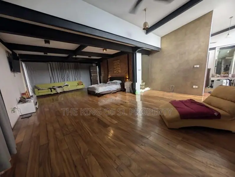 House / Building for sale in Rajagiriya