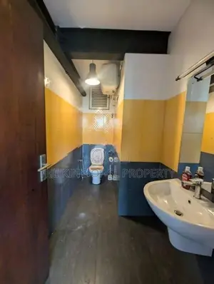 House / Building for sale in Rajagiriya