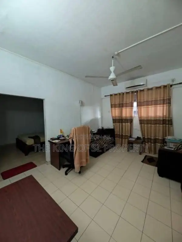 House / Building for sale in Rajagiriya