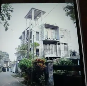 Building For Sale In Boralesgamuwa Abillawatta