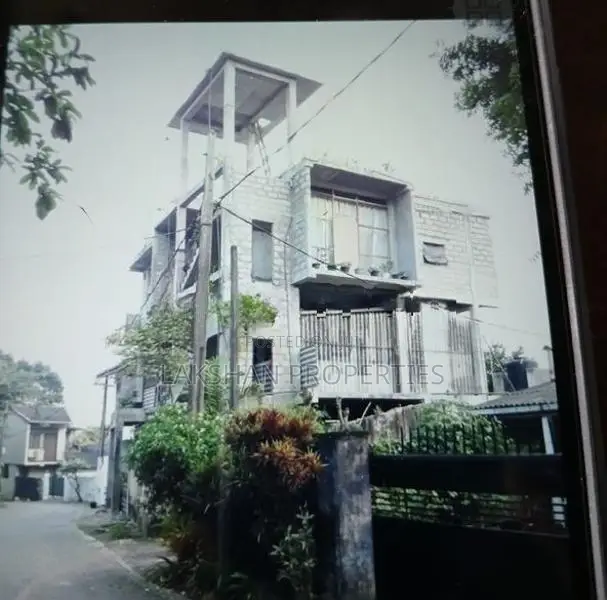 Building For Sale In Boralesgamuwa Abillawatta