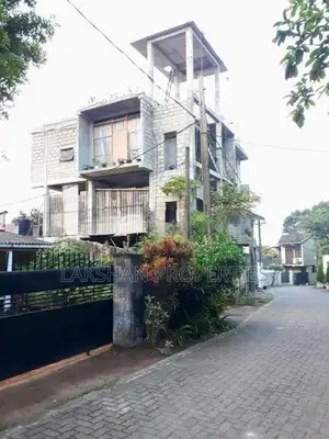 Building For Sale In Boralesgamuwa Abillawatta
