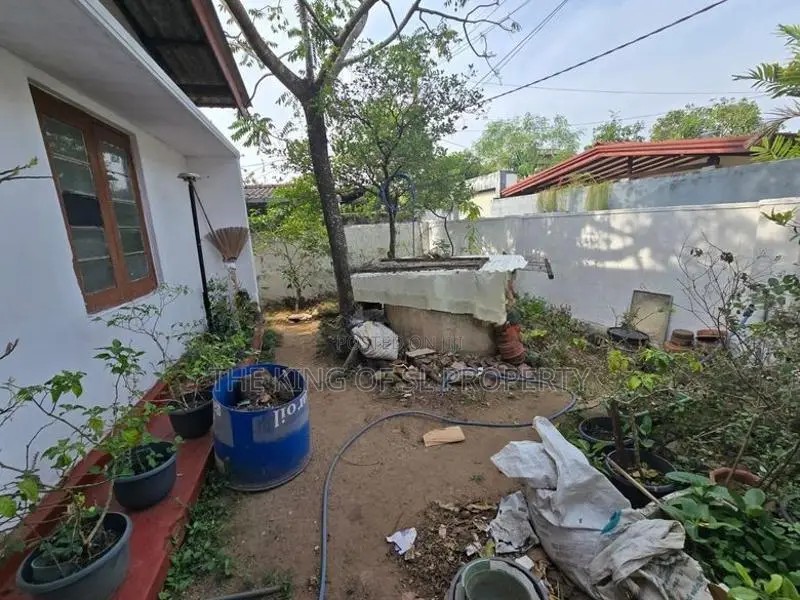 House for sale in Dehiwala ( Attidiya )