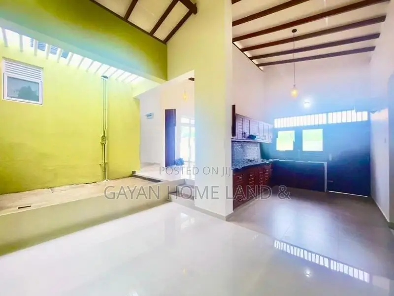 කහතුඩුවෙන් අලුත්ම තනිමහල් නිවසක් විකිණීම