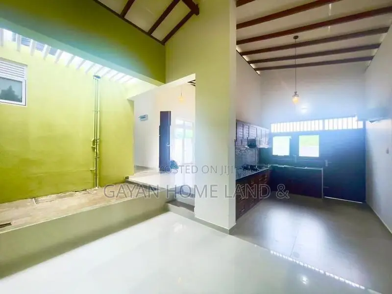 කහතුඩුවෙන් අලුත්ම තනිමහල් නිවසක් විකිණීම