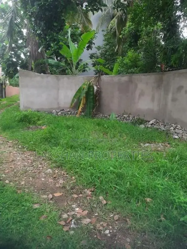 Land For Sale In Boralesgamuwa අබේරත්න මාවත
