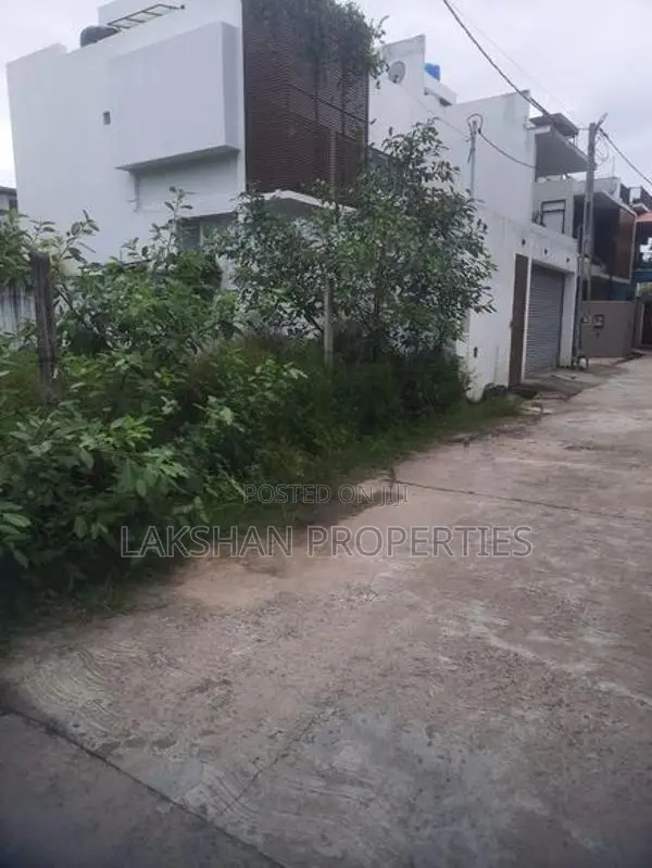 Land For Sale in Boralesgamuwa අබේරත්න මාවත