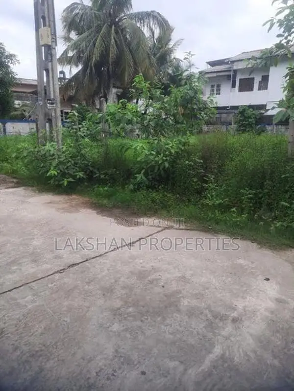 Land For Sale in Boralesgamuwa අබේරත්න මාවත