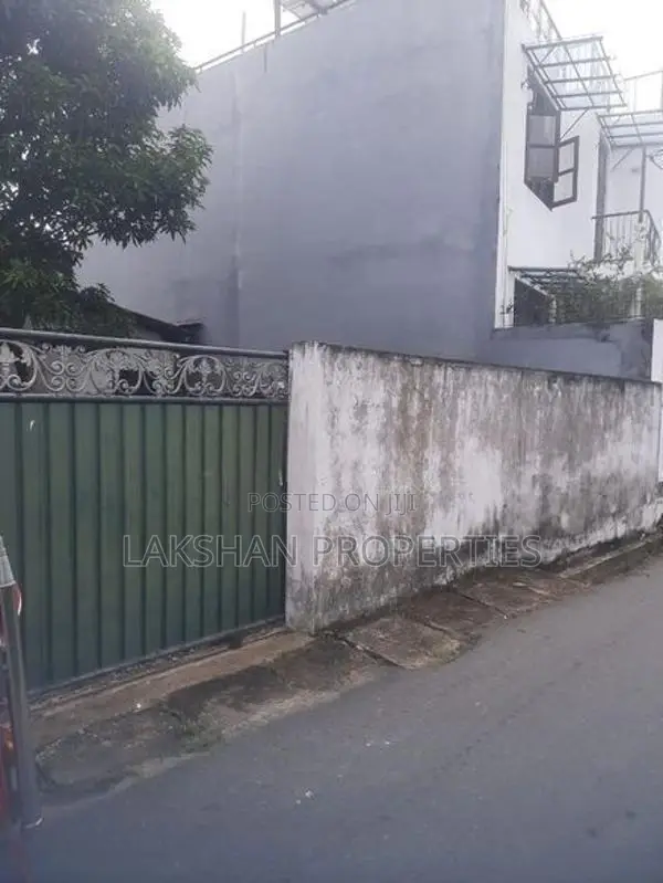 Land For Sale In Boralesgamuwa අබේරත්න මාවත