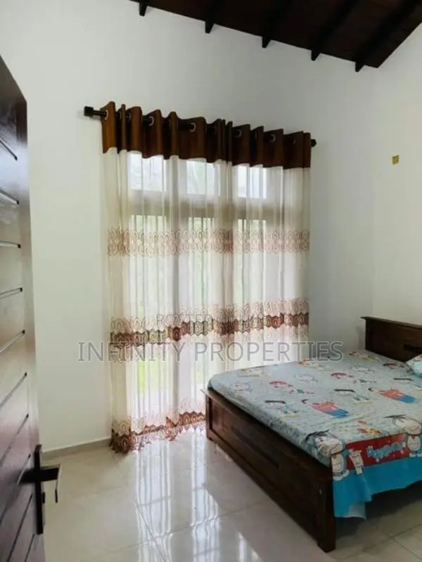 (AFA168) Luxury Villa Estate for Sale – Malabe (Kahanthota Area)