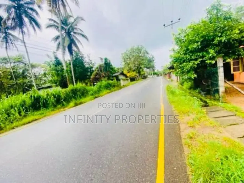 (AFA175) 171. 31 P Commercial Land for Sale Facing Main Road Padduka