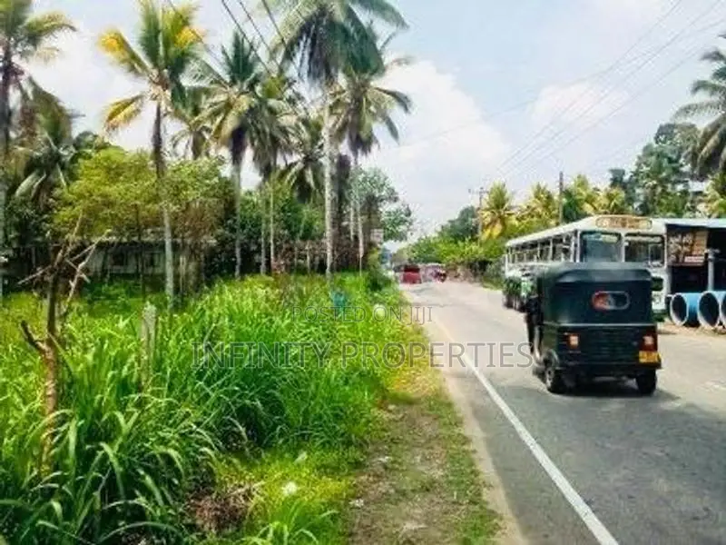 (AFA175) 171. 31 P Commercial Land for Sale Facing Main Road Padduka