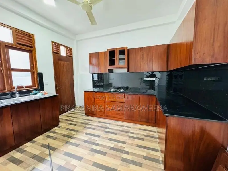 Brand New solid super luxury House-piliyandala kottawa rd