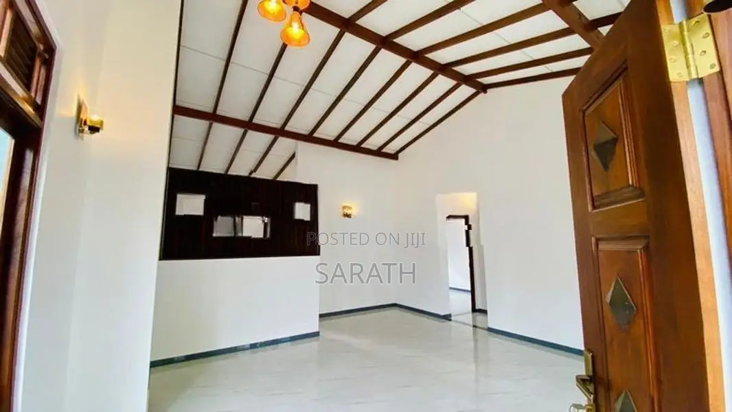 Beautiful Brand New House Sale Homagama